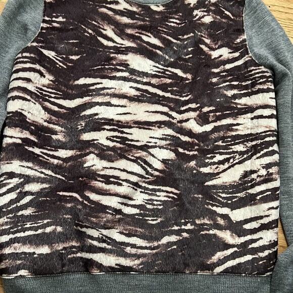 MADISON YOUNG  SWEATER SIZE M - Picture 4 of 8